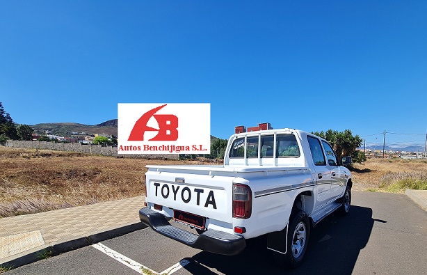 Imagen de TOYOTA HILUX DOBLE CABINA