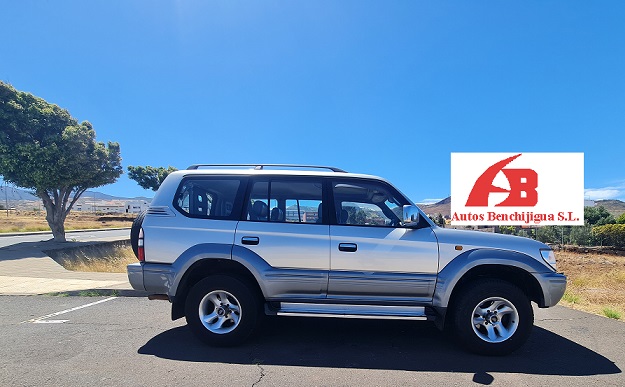 Imagen de TOYOTA LAND CRUISER