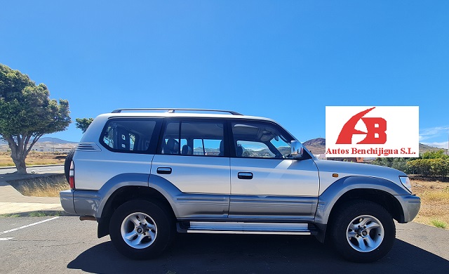 Imagen de TOYOTA LAND CRUISER