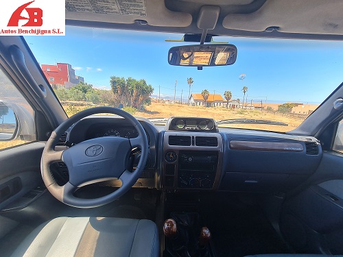 Imagen de TOYOTA LAND CRUISER