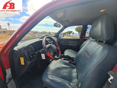 Imagen de MITSUBISHI L-200